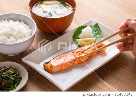 早餐烤三文魚 81463142