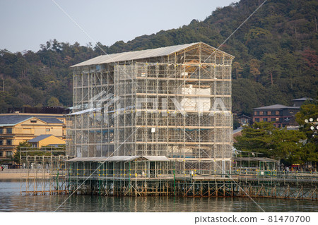 EOS6D. Miyajima, Hiroshima Prefecture, under construction for a long time. EOS6D. Miyajima, Hiroshima Prefecture, under construction for a long time. 81470700