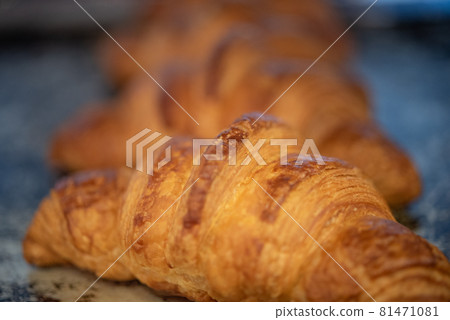 Neighborhood bakery 81471081