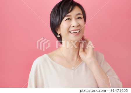 Beauty Image Middle Female Beauty Image Middle Female 81471995