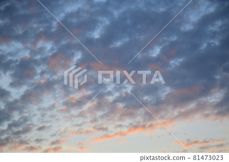 Dramatic sunrise shredded clouds Sunrise sunrise shredded clouds Dramatic sunrise shredded clouds Sunrise sunrise shredded clouds 81473023