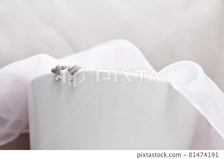 earring earring 81474191