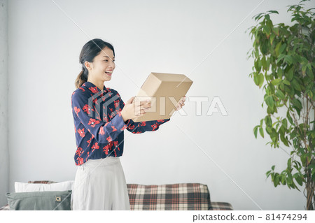 網購女性 網購女性 81474294