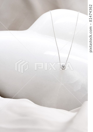 necklace 81474362