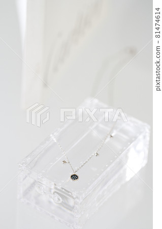 項鍊 81474614