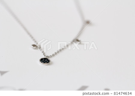 necklace 81474634
