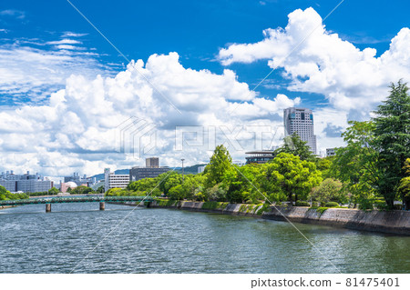 《Hiroshima Prefecture》 Summer Hiroshima City / Peace Memorial Park 81475401