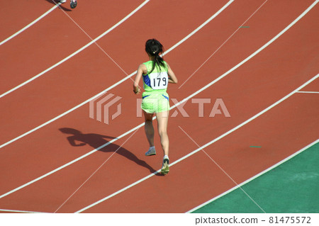 Women's marathon runner who last spurts the goal 81475572