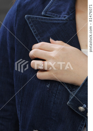手 81476071