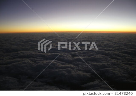 See the sea of clouds from the sky waiting for the quiet evening to come soon See the sea of clouds from the sky waiting for the quiet evening to come soon 81478240