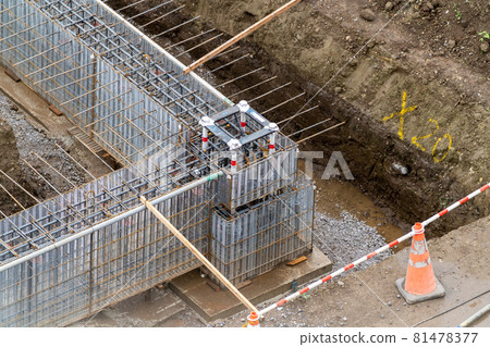 Formwork compaction status Lath formwork driving formwork before concrete placement Formwork compaction status Lath formwork driving formwork before concrete placement 81478377