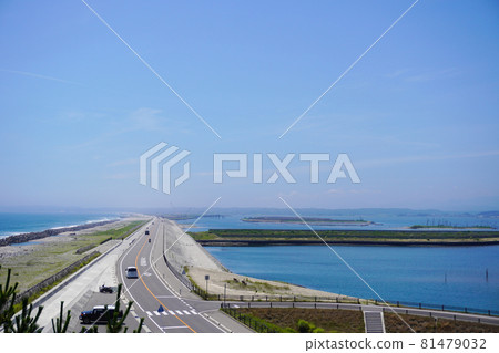 松川浦和從山上看到的海邊道路 松川浦和從山上看到的海邊道路 81479032