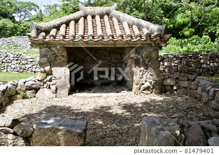 今歸仁城遺址的小門 81479401