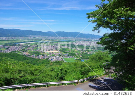 View toward Zeniri Terashima and Awa City from Cherry Road, Yoshinogawa City, Tokushima Prefecture 81482658