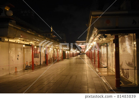 Nakamise Street with no shutters closed Nakamise Street with no shutters closed 81483839