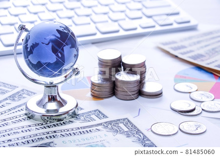 The globe and money The globe and money 81485060