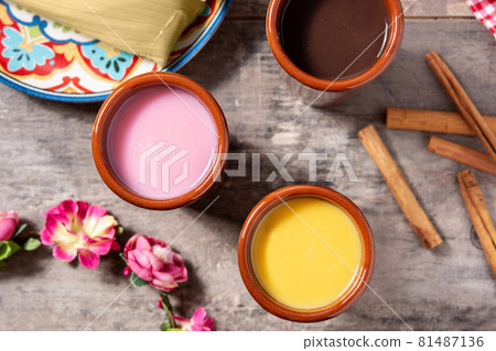 Traditional Mexican atole drink 81487136