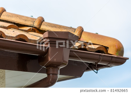 Deterioration of tiled roof 81492665