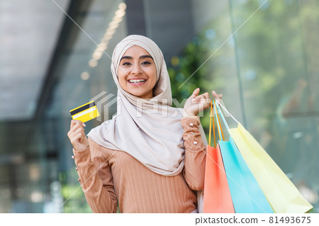 Enjoy great shopping after covid-19 quarantine, fast checkout 81493675