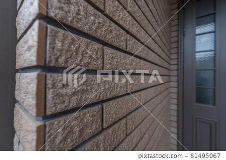 Tiled exterior wall Tiled exterior wall 81495067