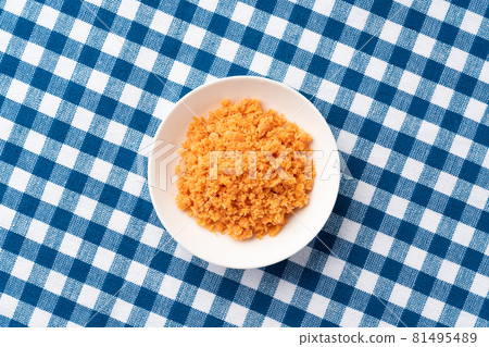 Salmon flakes Salmon flakes 81495489