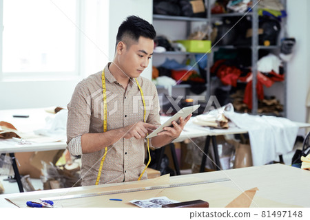 Clothing Manufacture Worker 81497148