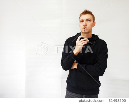 Thinking foreign man 81498200