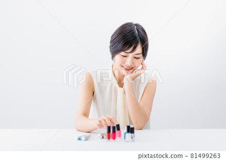 年輕女子的美麗 年輕女子的美麗 81499263
