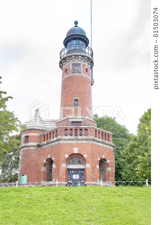 Red bricks lighthouse of at the Kiel Fjord 81503074