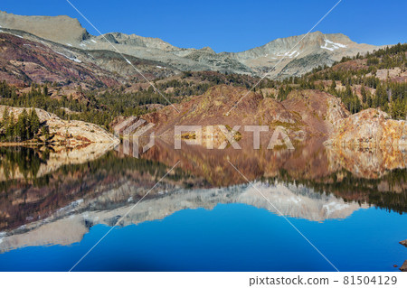 Mountain lake Mountain lake 81504129