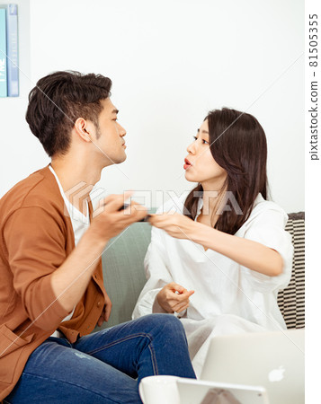 This is the opinion of a married couple or a layman who is in love. This is the opinion of a married couple or a layman who is in love. 81505355
