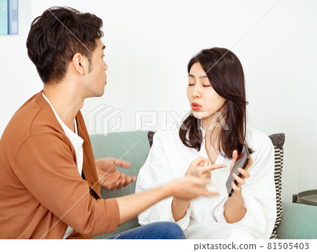 這是已婚夫婦或戀愛中的外行人的看法。 81505403