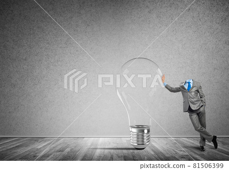 He possesses creative thinking He possesses creative thinking 81506399