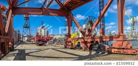 Ship at the pier of the  Shipyard in Ukraine 81509932