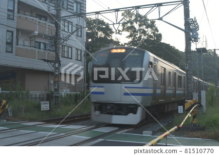 Yokosuka Line Between Ofuna and Kita-Kamakura Yokosuka Line Between Ofuna and Kita-Kamakura 81510770