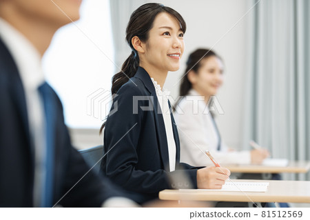 企業培訓現場拍攝合作:中央技校附屬日本語學校 企業培訓現場拍攝合作:中央技校附屬日本語學校 81512569