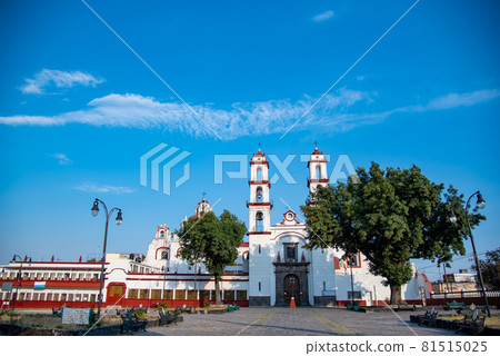 墨西哥普埃布拉歷史中心的一座教堂 81515025