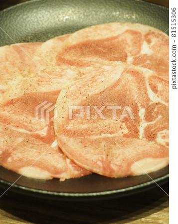 烤肉店的牛舌 烤肉店的牛舌 81515306