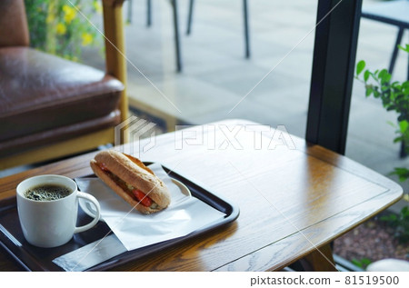 咖啡廳早晨 咖啡廳早晨 81519500