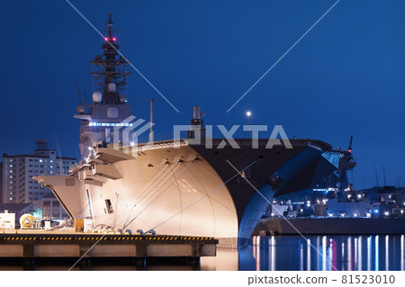 "Izumo" moored at night "Izumo" moored at night 81523010
