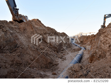 Laying sewer pipes. Sewage drainage system for a multi-story building.  81523200