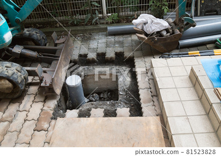 Drainage repair work Drainage repair work 81523828