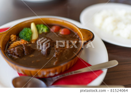 燉牛肉 燉牛肉 81524064