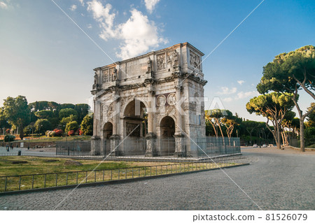 Arch of Constantine - A dusk view of south side of Constantine's Arch. 81526079