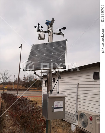 Solar and wind power 81529703