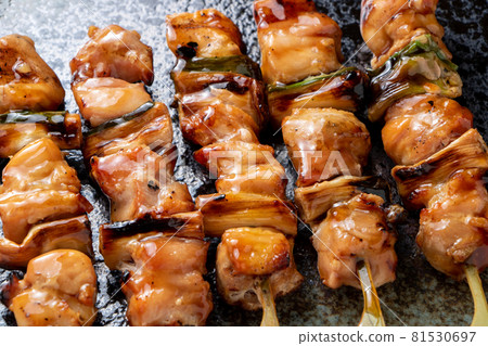 Yakitori, Negima(醬汁烤)。 Yakitori, Negima(醬汁烤)。 81530697