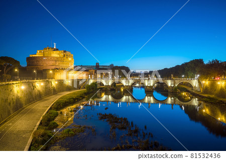 Chiang Kai shek memorial in Taipei Chiang Kai shek memorial in Taipei 81532436