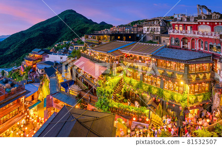 Chiang Kai shek memorial in Taipei Chiang Kai shek memorial in Taipei 81532507