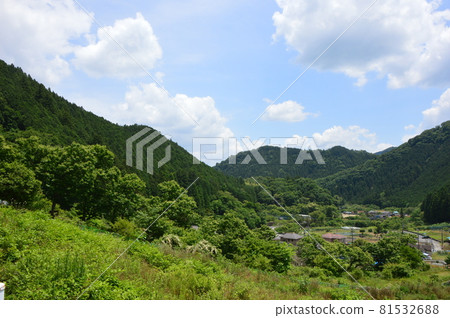 Hachioji Satoyama Jimba Kaido Onkata 初夏 81532688