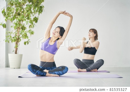 Yoga women Yoga women 81535327